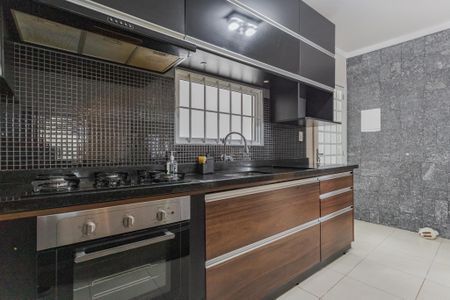 Casa para alugar com 220m², 3 quartos e 3 vagasCozinha