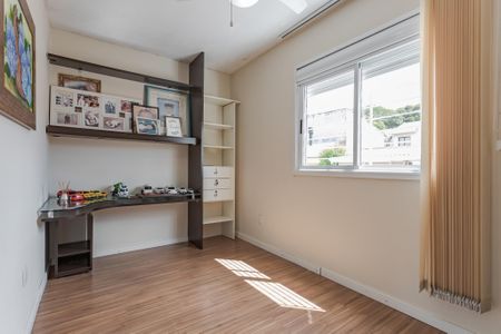 Quarto 2 de casa à venda com 3 quartos, 220m² em Jardim Sabará, Porto Alegre