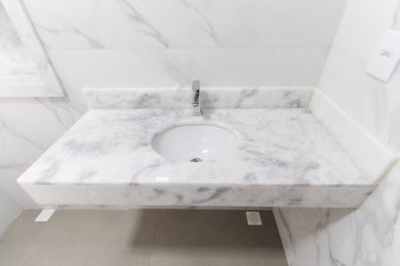 Casa à venda com 130m², 3 quartos e 2 vagasBanheiro Social