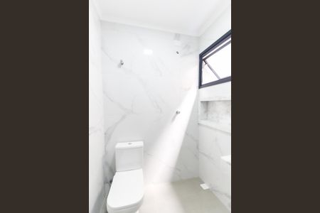 Casa à venda com 130m², 3 quartos e 2 vagasBanheiro Social