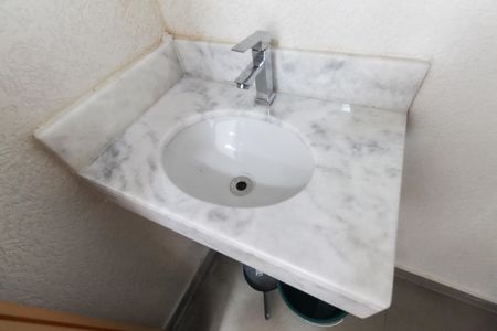 Casa à venda com 130m², 3 quartos e 2 vagasLavabo