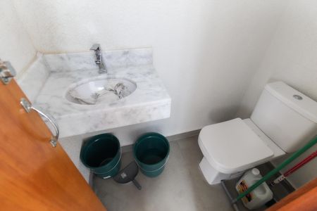 Casa à venda com 130m², 3 quartos e 2 vagasLavabo