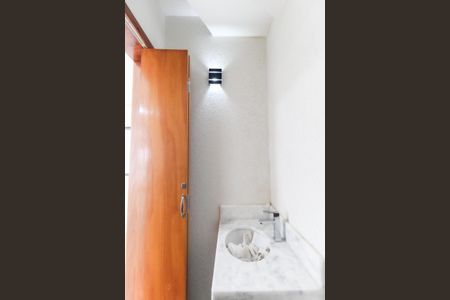 Casa à venda com 130m², 3 quartos e 2 vagasLavabo