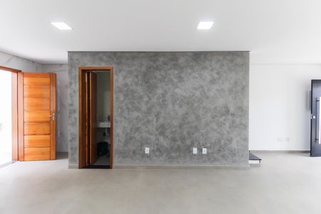 Casa à venda com 130m², 3 quartos e 2 vagasSala - Cozinha