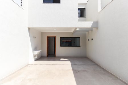 Casa à venda com 130m², 3 quartos e 2 vagasChurrasqueira - Área de Serviço