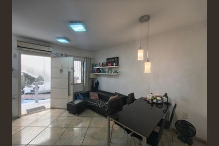 Casa de condomínio para alugar com 65m², 2 quartos e 1 vaga