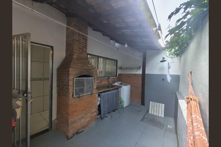 Casa de condomínio para alugar com 65m², 2 quartos e 1 vaga