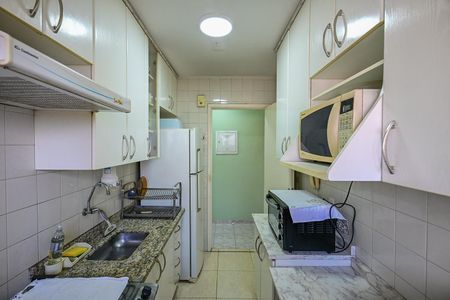 Apartamento à venda com 54m², 2 quartos e 1 vagaCozinha