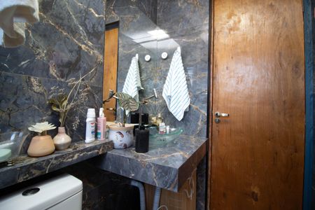 Casa à venda com 162m², 3 quartos e 4 vagas Casa à venda com 162m², 3 quartos e 4 vagasBanheiro 1