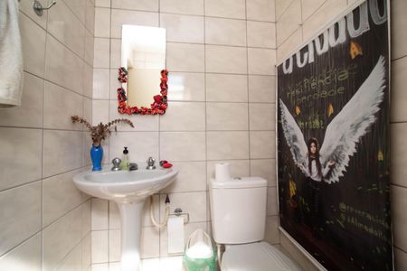 Casa à venda com 162m², 3 quartos e 4 vagas Casa à venda com 162m², 3 quartos e 4 vagasBanheiro de serviço