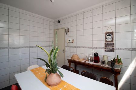 Casa à venda com 162m², 3 quartos e 4 vagas Casa à venda com 162m², 3 quartos e 4 vagasCozinha