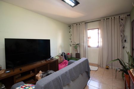 Casa à venda com 162m², 3 quartos e 4 vagas Casa à venda com 162m², 3 quartos e 4 vagasSala