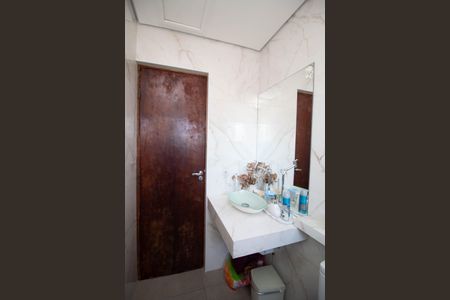 Casa à venda com 162m², 3 quartos e 4 vagas Casa à venda com 162m², 3 quartos e 4 vagasBanheiro 2