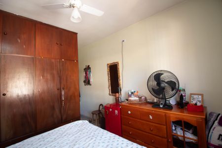 Casa à venda com 162m², 3 quartos e 4 vagas Casa à venda com 162m², 3 quartos e 4 vagasQuarto 1