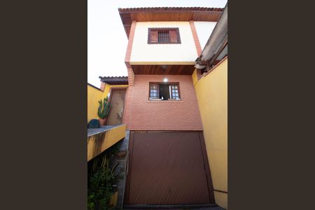 Casa à venda com 162m², 3 quartos e 4 vagas Casa à venda com 162m², 3 quartos e 4 vagasGaragem externa