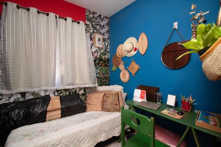 Casa à venda com 162m², 3 quartos e 4 vagas Casa à venda com 162m², 3 quartos e 4 vagasQuarto 2