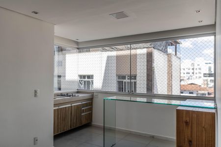 Sala de apartamento para alugar com 3 quartos, 105m² em Nova Suíça, Belo Horizonte