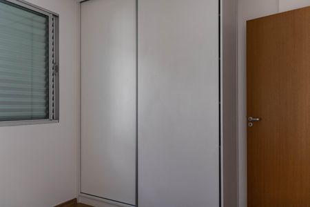 Apartamento para alugar com 105m², 3 quartos e 2 vagasQuarto 2