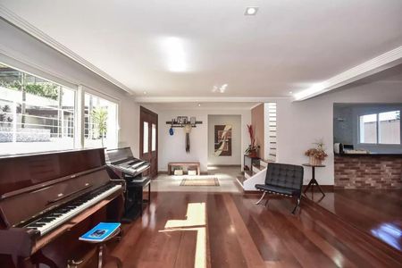 Casa à venda com 5 quartos, 848m² em Morumbi, São Paulo