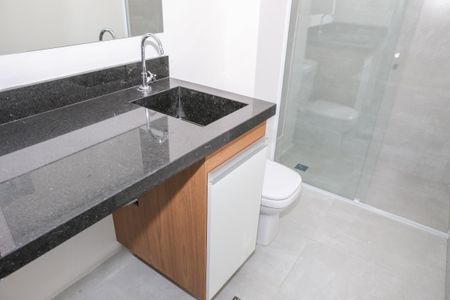 Banheiro de apartamento para alugar com 1 quarto, 37m² em Pompeia, São Paulo