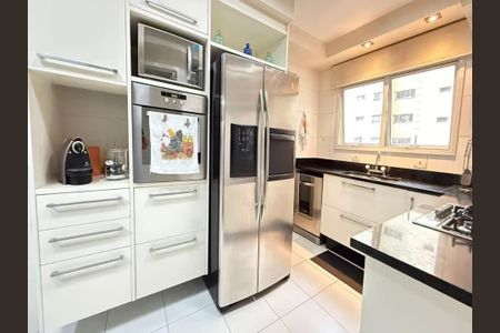Apartamento à venda com 206m², 3 quartos e 3 vagas