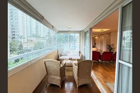 Apartamento à venda com 206m², 3 quartos e 3 vagas