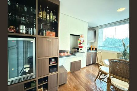 Apartamento à venda com 206m², 3 quartos e 3 vagas