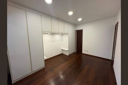 Apartamento à venda com 157m², 3 quartos e 2 vagas