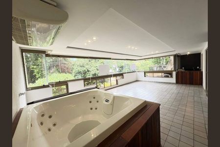 Apartamento à venda com 157m², 3 quartos e 2 vagas