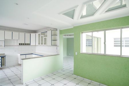Apartamento para alugar com 120m², 2 quartos e 4 vagasCozinha