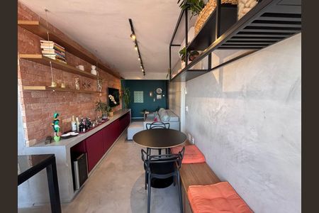 Apartamento à venda com 2 quartos, 62m² em Vila Bertioga, São Paulo