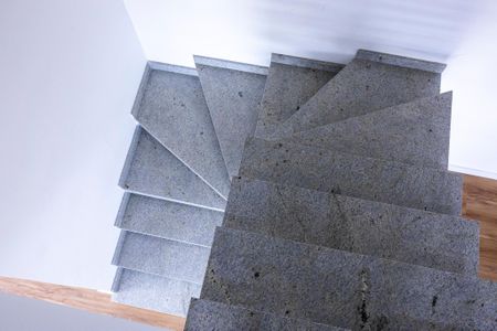 Apartamento para alugar com 101m², 2 quartos e 2 vagas Apartamento para alugar com 101m², 2 quartos e 2 vagasEscada