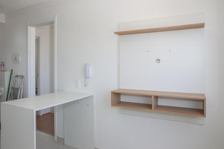 Sala de apartamento para alugar com 1 quarto, 28m² em Parque Industrial Tomas Edson, São Paulo