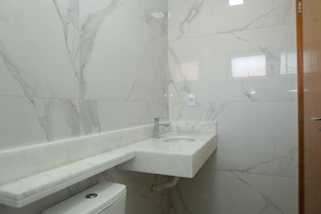 Casa à venda com 130m², 3 quartos e 2 vagasBanheiro 1 - Suíte