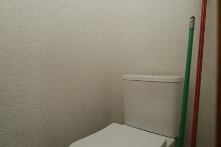 Casa à venda com 130m², 3 quartos e 2 vagasBanheiro 3 - Lavabo