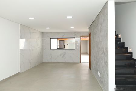 Sala de casa à venda com 3 quartos, 130m² em Vila Jacuí, São Paulo