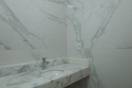 Casa à venda com 130m², 3 quartos e 2 vagasBanheiro 2