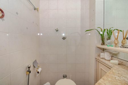 Apartamento à venda com 132m², 3 quartos e 1 vagaBanheiro da Suíte