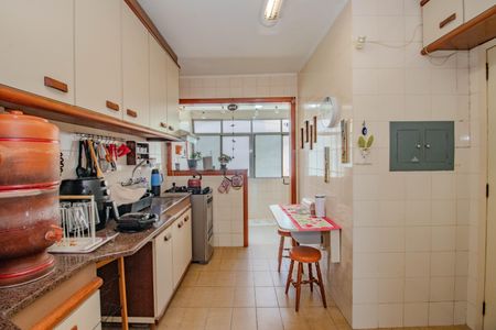 Apartamento à venda com 132m², 3 quartos e 1 vagaCozinha e Área de Serviço