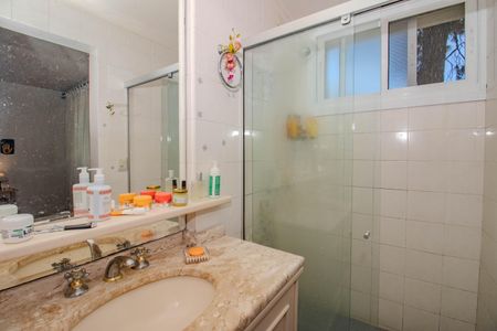 Apartamento à venda com 132m², 3 quartos e 1 vagaBanheiro da Suíte