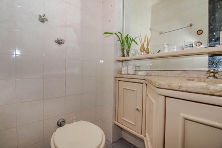 Apartamento à venda com 132m², 3 quartos e 1 vagaBanheiro da Suíte