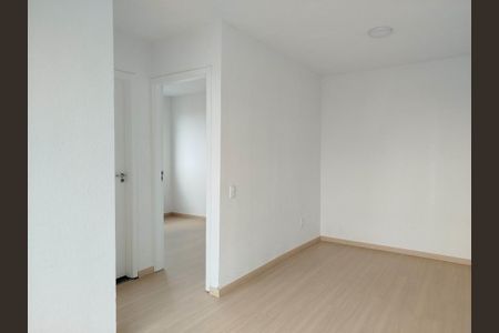 Sala de apartamento para alugar com 2 quartos, 42m² em Penha de França, São Paulo