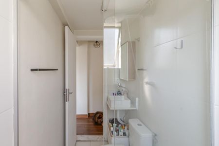 Banheiro de kitnet/studio para alugar com 1 quarto, 36m² em Indianópolis, São Paulo