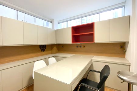 Apartamento para alugar com 303m², 4 quartos e 3 vagas Apartamento para alugar com 303m², 4 quartos e 3 vagasHome office