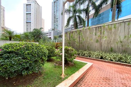 Apartamento para alugar com 303m², 4 quartos e 3 vagas Apartamento para alugar com 303m², 4 quartos e 3 vagasArea comum