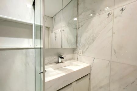 Apartamento para alugar com 303m², 4 quartos e 3 vagas Apartamento para alugar com 303m², 4 quartos e 3 vagasBanheiro da Suíte 4