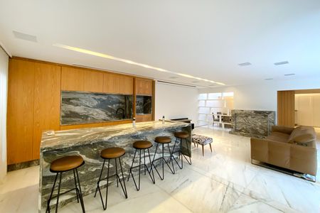 Apartamento para alugar com 303m², 4 quartos e 3 vagas Apartamento para alugar com 303m², 4 quartos e 3 vagasEspaço Gourmet