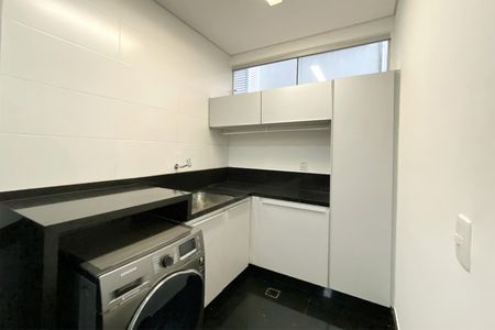 Apartamento para alugar com 303m², 4 quartos e 3 vagas Apartamento para alugar com 303m², 4 quartos e 3 vagasÁrea de Serviço