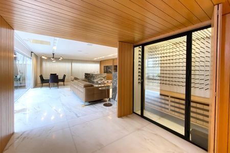 Apartamento para alugar com 303m², 4 quartos e 3 vagas Apartamento para alugar com 303m², 4 quartos e 3 vagasAdega