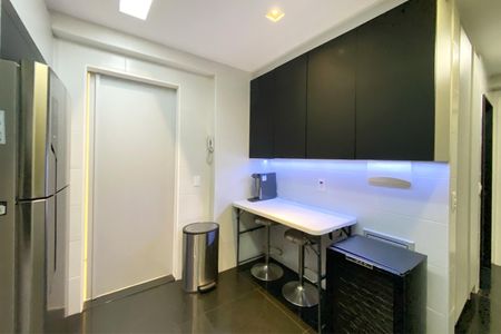 Apartamento para alugar com 303m², 4 quartos e 3 vagas Apartamento para alugar com 303m², 4 quartos e 3 vagasCozinha